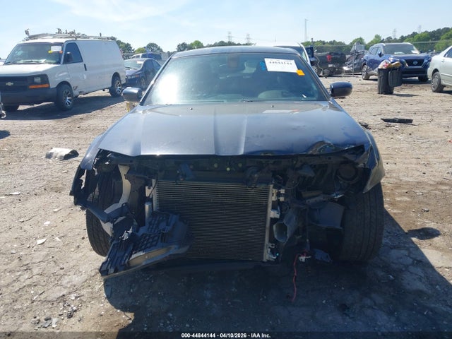 44844144 :رقم المزاد ، 2C3CCABGXKH515787 vin ، 2019 Chrysler 300 300s مزاد بيع