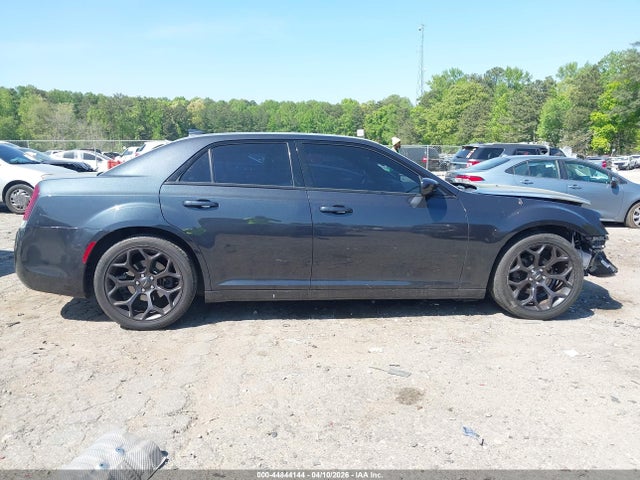 44844144 :رقم المزاد ، 2C3CCABGXKH515787 vin ، 2019 Chrysler 300 300s مزاد بيع