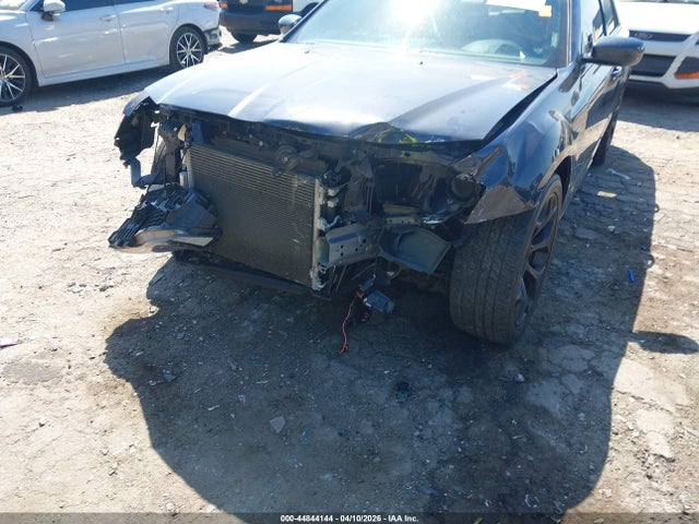 44844144 :رقم المزاد ، 2C3CCABGXKH515787 vin ، 2019 Chrysler 300 300s مزاد بيع