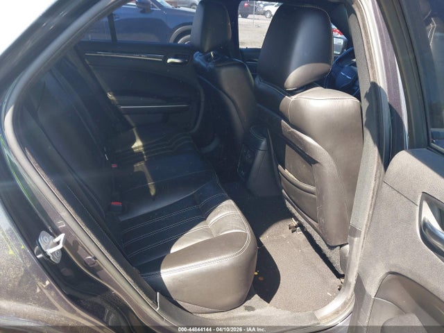 44844144 :رقم المزاد ، 2C3CCABGXKH515787 vin ، 2019 Chrysler 300 300s مزاد بيع