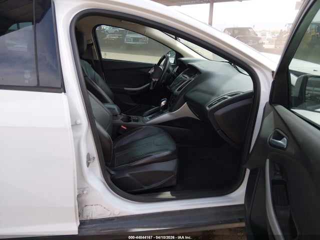 Ford FOCUS SE 2014 1FADP3F29EL145881 Image 5