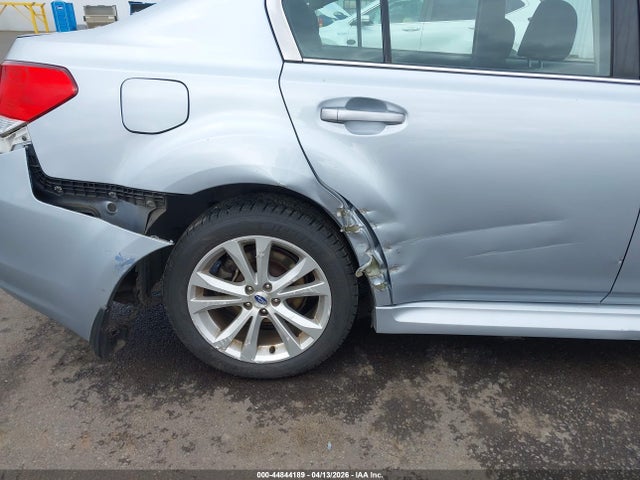 2014 Subaru Legacy 2.5i მანქანა იყიდება აუქციონზე, vin: 4S3BMBA60E3014126, აუქციონის ნომერი: 44844189