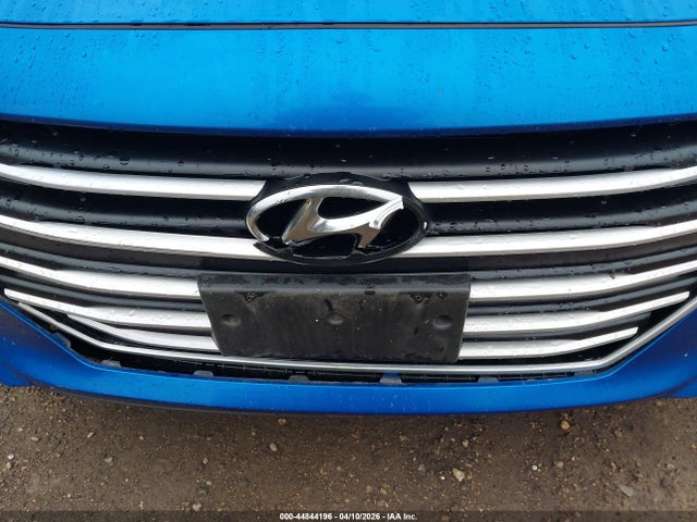 2018 Hyundai Elantra Sel მანქანა იყიდება აუქციონზე, vin: 5NPD84LFXJH358101, აუქციონის ნომერი: 44844196