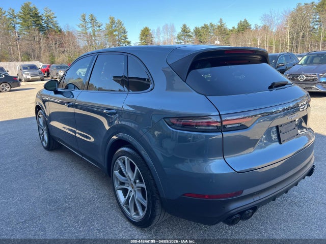 2019 PORSCHE CAYENNE WP1AA2AY9KDA01367 Photo 2