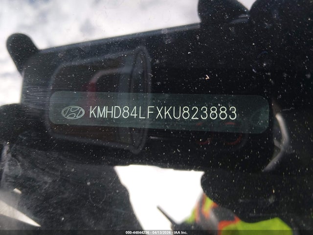 KMHD84LFXKU823883 Hyundai Elantra Value Edition