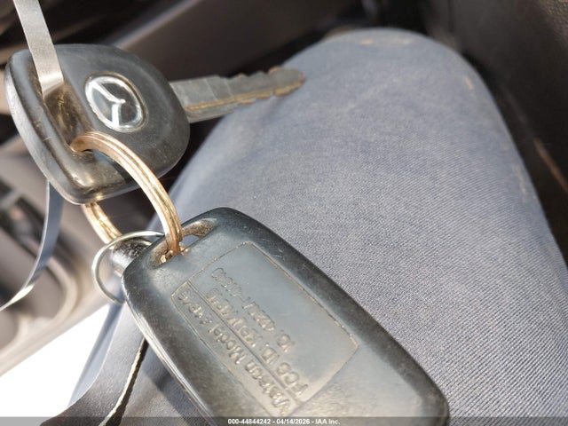 2006 Mazda Mazda3 I მანქანა იყიდება აუქციონზე, vin: JM1BK32FX61430420, აუქციონის ნომერი: 44844242