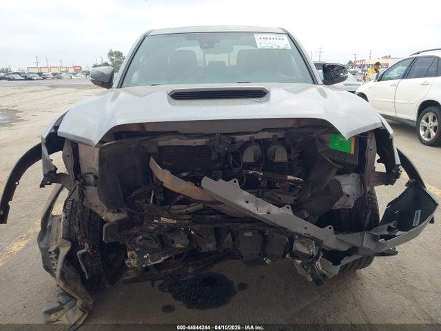 2018 Toyota Tacoma Trd Sport მანქანა იყიდება აუქციონზე, vin: 3TMDZ5BN7JM051961, აუქციონის ნომერი: 44844244