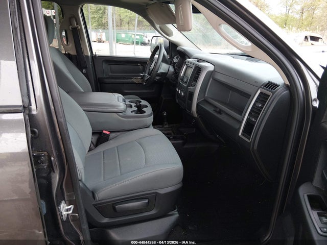 44844268 :رقم المزاد ، 3C6UR5HJ0FG613846 vin ، 2015 Ram 2500 Tradesman مزاد بيع