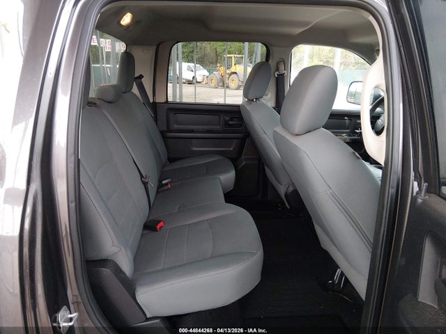 44844268 :رقم المزاد ، 3C6UR5HJ0FG613846 vin ، 2015 Ram 2500 Tradesman مزاد بيع