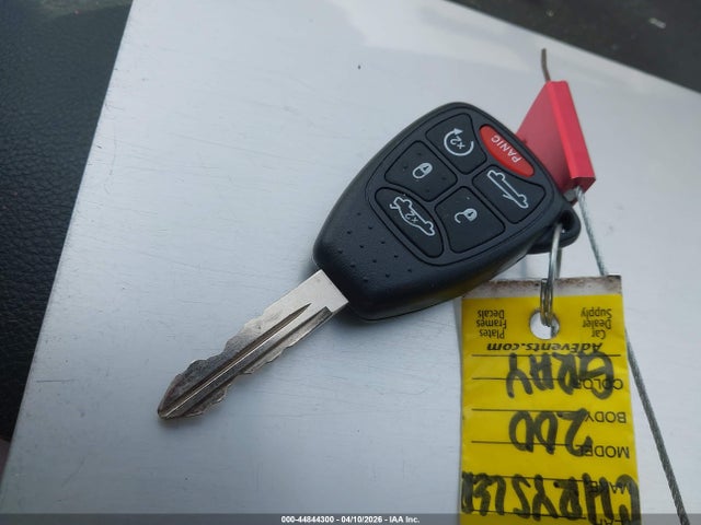 Продажа на аукционе авто 2013 Chrysler 200 Touring, vin: 1C3CCBBB4DN735995, номер лота: 44844300