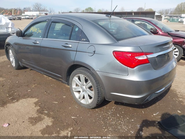 Продажа на аукционе авто 2013 Chrysler 200 Touring, vin: 1C3CCBBB4DN735995, номер лота: 44844300