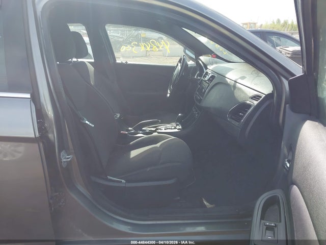 Продажа на аукционе авто 2013 Chrysler 200 Touring, vin: 1C3CCBBB4DN735995, номер лота: 44844300
