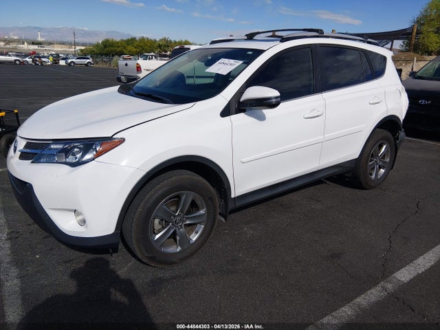 Toyota Rav4 Xle 2015 JTMWFREV2FD072627 Image 2
