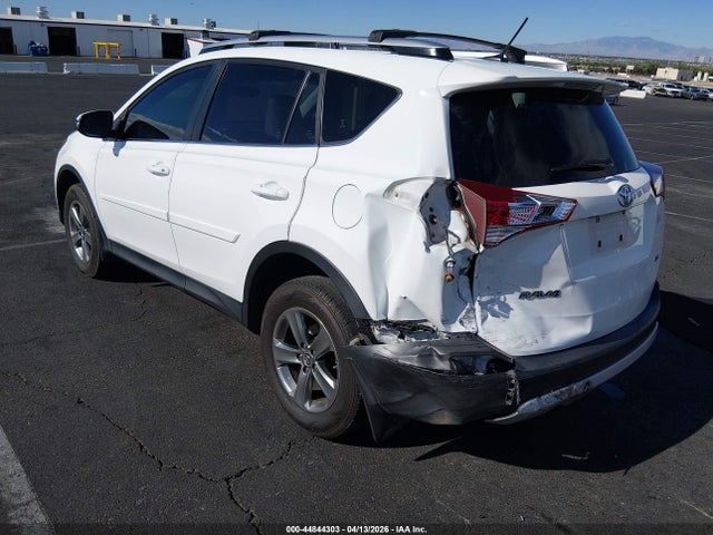 Toyota Rav4 Xle 2015 JTMWFREV2FD072627 Image 3