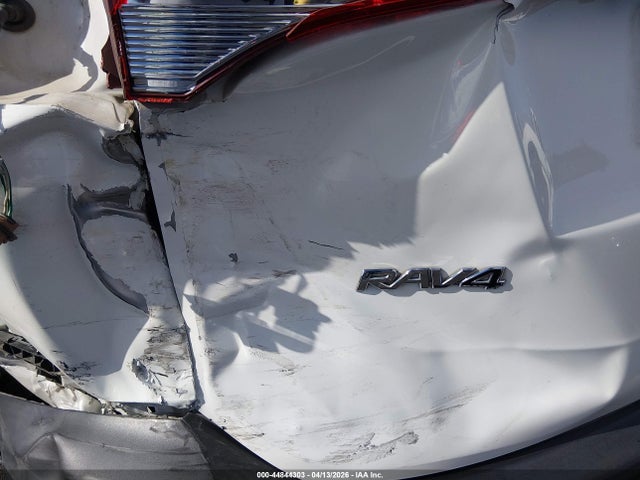 Toyota Rav4 Xle 2015 JTMWFREV2FD072627 Image 6