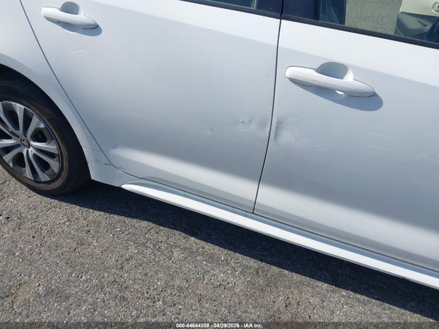 JTDEAMDE0MJ007207 Toyota Corolla Hybrid Le