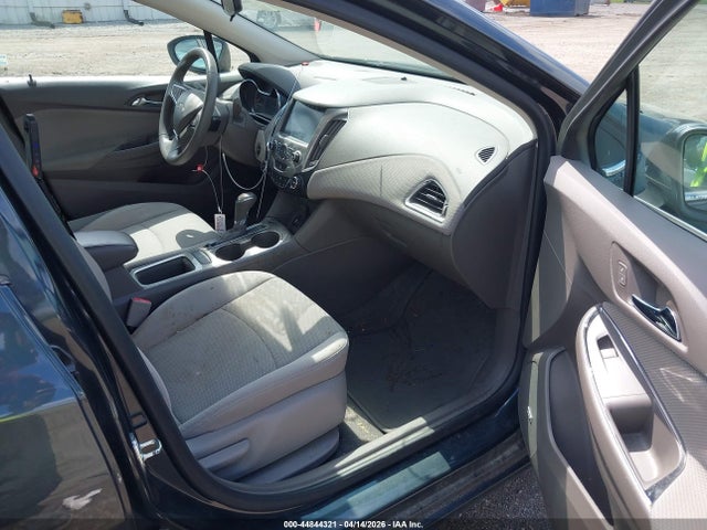 1G1BE5SM0J7135035 Chevrolet Cruze Lt Auto
