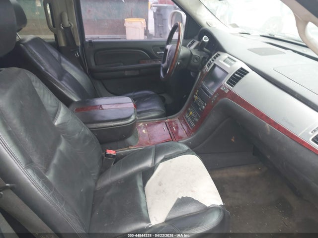 2007 Cadillac Escalade Standard მანქანა იყიდება აუქციონზე, vin: 1GYFK63887R123151, აუქციონის ნომერი: 44844328