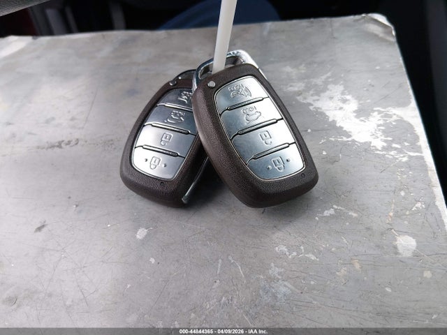 2019 HYUNDAI IONIQ HYBRID KMHC65LC8KU136690 Photo 10