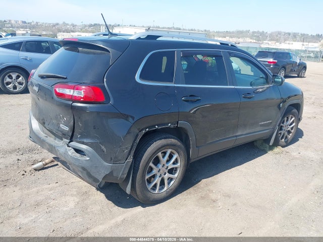 1C4PJMCB3FW787421 Jeep Cherokee Latitude