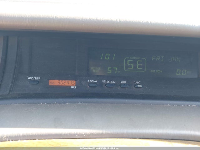 44844402 :رقم المزاد ، 4T1BF28B4YU045354 vin ، 2000 Toyota Avalon Xls مزاد بيع