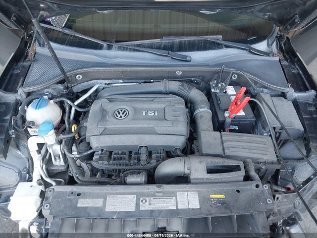 2015 Volkswagen Passat 1.8t Wolfsburg Edition მანქანა იყიდება აუქციონზე, vin: 1VWAT7A35FC008323, აუქციონის ნომერი: 44844405