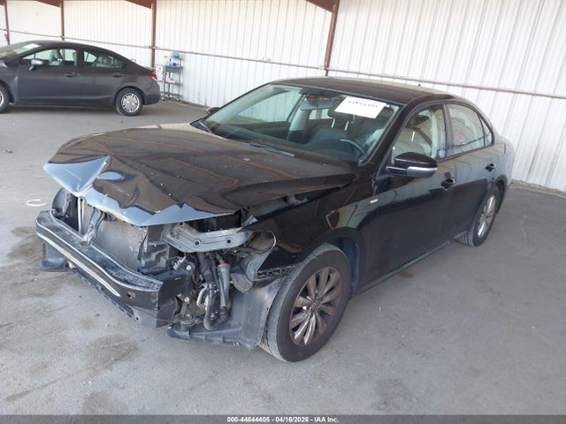 2015 Volkswagen Passat 1.8t Wolfsburg Edition მანქანა იყიდება აუქციონზე, vin: 1VWAT7A35FC008323, აუქციონის ნომერი: 44844405
