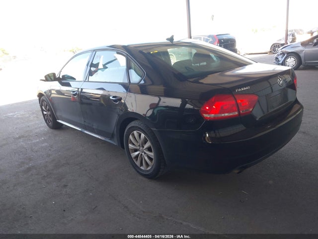 2015 Volkswagen Passat 1.8t Wolfsburg Edition მანქანა იყიდება აუქციონზე, vin: 1VWAT7A35FC008323, აუქციონის ნომერი: 44844405