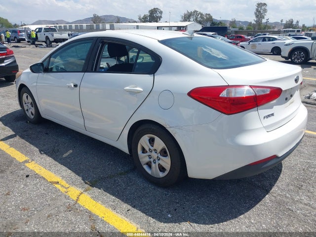 KNAFK4A68G5588190 KIA FORTE LX