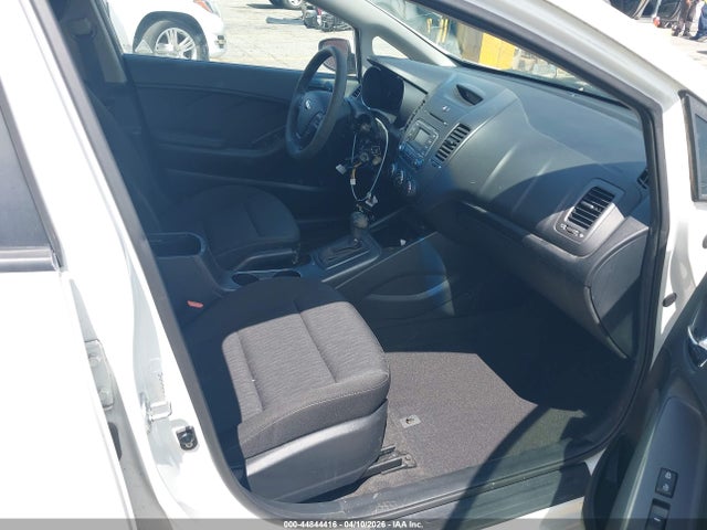 KNAFK4A68G5588190 KIA FORTE LX