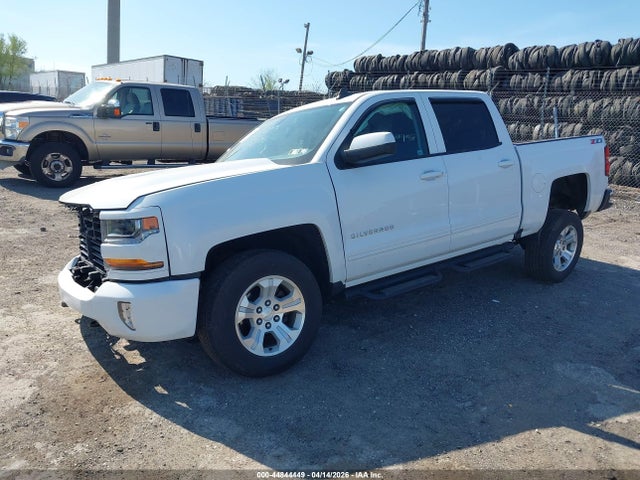 Chevrolet Silverado 1500 2lt 2018 3GCUKREC2JG566516 Image 2