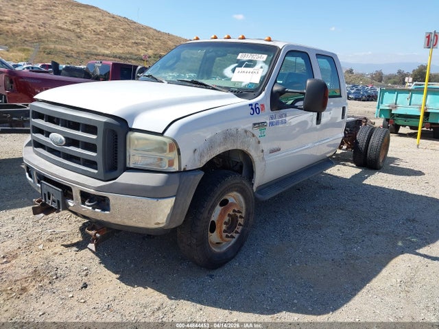 44844453 :رقم المزاد ، 1FDAW57P35EC38353 vin ، 2005 Ford F-550 Lariat/xl/xlt مزاد بيع