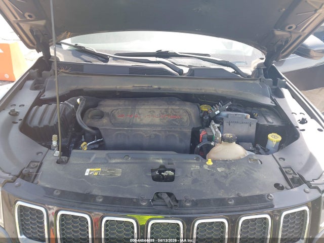 2018 Jeep Compass Latitude Fwd მანქანა იყიდება აუქციონზე, vin: 3C4NJCBB2JT468996, აუქციონის ნომერი: 44844489