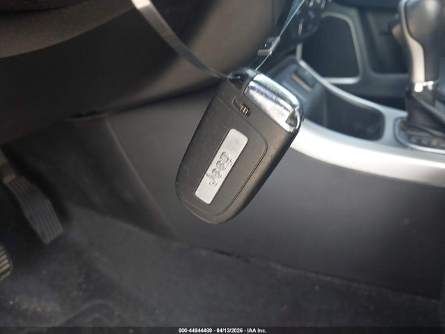 2018 Jeep Compass Latitude Fwd მანქანა იყიდება აუქციონზე, vin: 3C4NJCBB2JT468996, აუქციონის ნომერი: 44844489