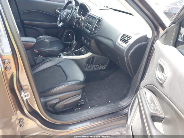 2018 Jeep Compass Latitude Fwd მანქანა იყიდება აუქციონზე, vin: 3C4NJCBB2JT468996, აუქციონის ნომერი: 44844489
