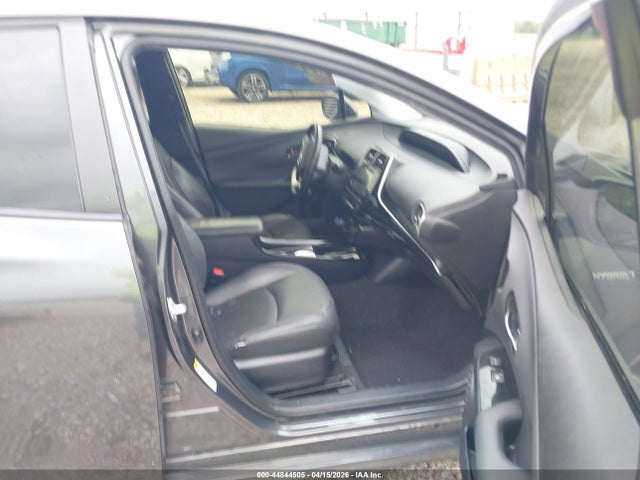 JTDKARFU1G3018830 Toyota Prius Three