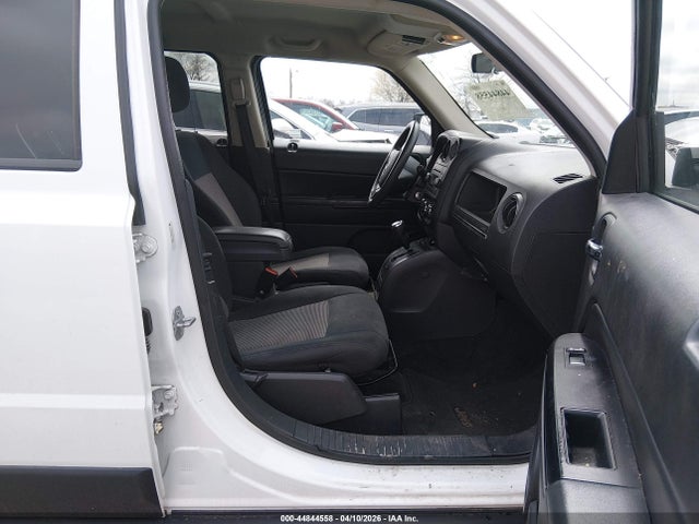 44844558 :رقم المزاد ، 1C4NJPBB5FD144266 vin ، 2015 Jeep Patriot Sport مزاد بيع
