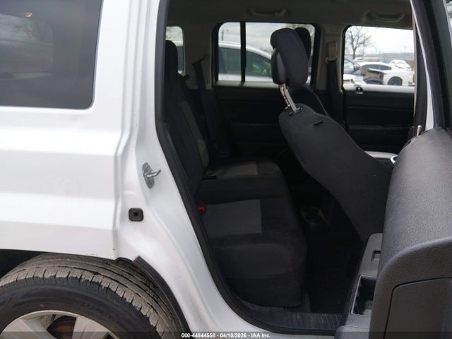 44844558 :رقم المزاد ، 1C4NJPBB5FD144266 vin ، 2015 Jeep Patriot Sport مزاد بيع