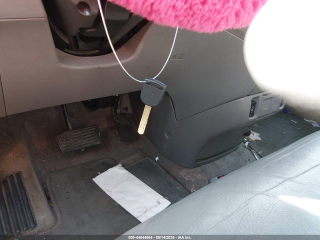44844564 :رقم المزاد ، 5FNRL3H60AB107755 vin ، 2010 Honda Odyssey Ex-l مزاد بيع