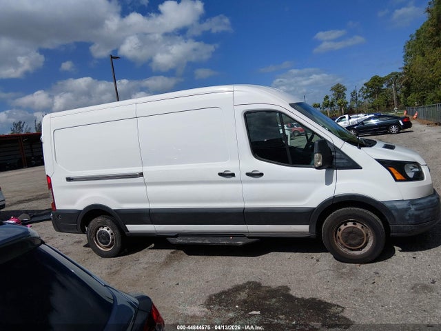 44844575 :رقم المزاد ، 1FTYE2CM0KKB61762 vin ، 2019 Ford Transit-150 مزاد بيع