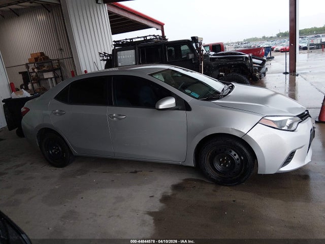 5YFBURHE2FP287857 Toyota COROLLA LE