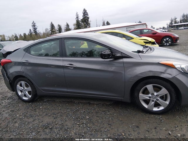 2013 Hyundai Elantra Gls/limited მანქანა იყიდება აუქციონზე, vin: 5NPDH4AE5DH185294, აუქციონის ნომერი: 44844582