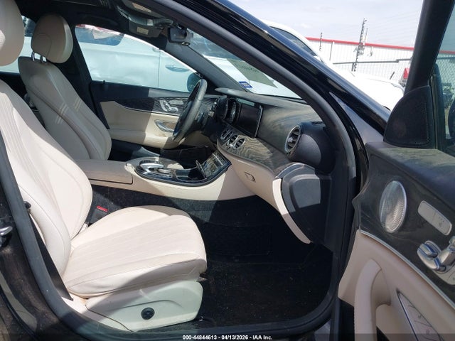 Продажа на аукционе авто 2017 Mercedes-benz E 300, vin: WDDZF4JB1HA083589, номер лота: 44844613