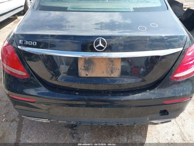 Продажа на аукционе авто 2017 Mercedes-benz E 300, vin: WDDZF4JB1HA083589, номер лота: 44844613