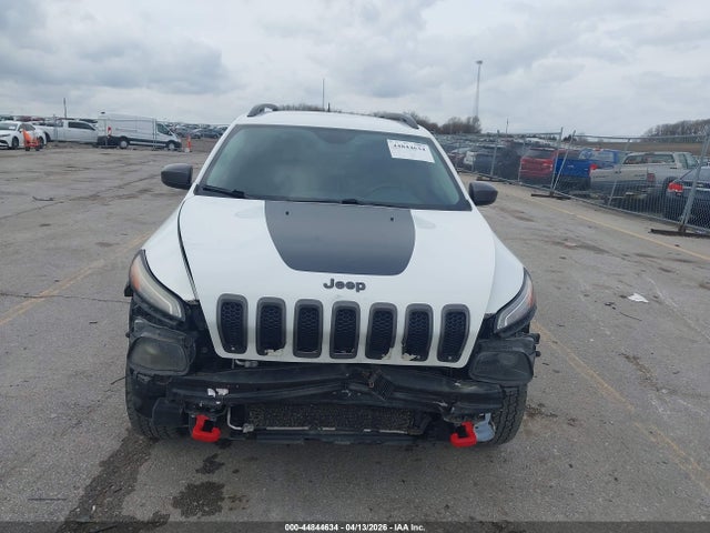 Продажа на аукционе авто 2015 Jeep Cherokee Trailhawk, vin: 1C4PJMBS7FW786810, номер лота: 44844634