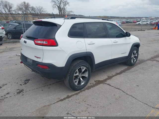 Продажа на аукционе авто 2015 Jeep Cherokee Trailhawk, vin: 1C4PJMBS7FW786810, номер лота: 44844634