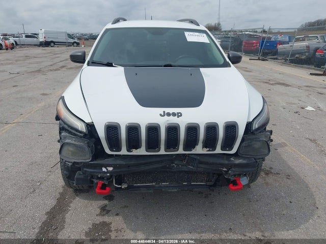 Продажа на аукционе авто 2015 Jeep Cherokee Trailhawk, vin: 1C4PJMBS7FW786810, номер лота: 44844634