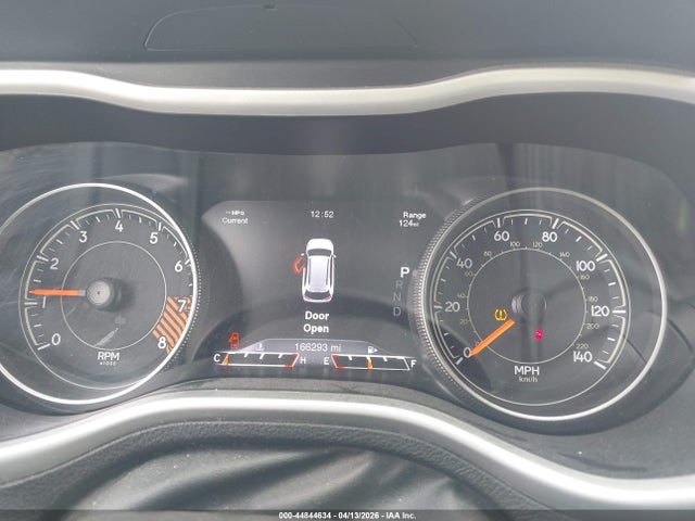Продажа на аукционе авто 2015 Jeep Cherokee Trailhawk, vin: 1C4PJMBS7FW786810, номер лота: 44844634