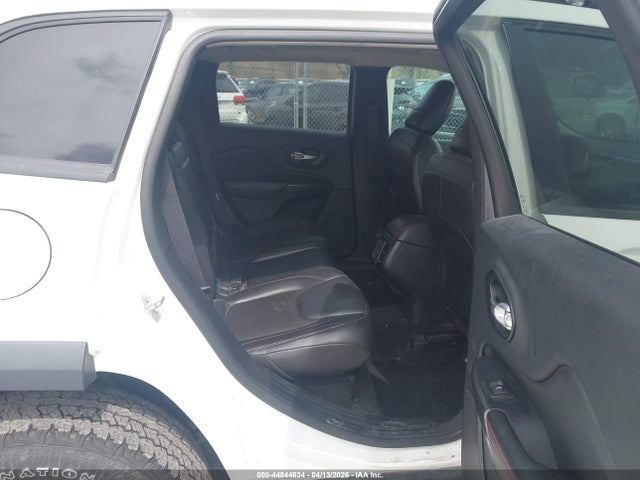 Продажа на аукционе авто 2015 Jeep Cherokee Trailhawk, vin: 1C4PJMBS7FW786810, номер лота: 44844634