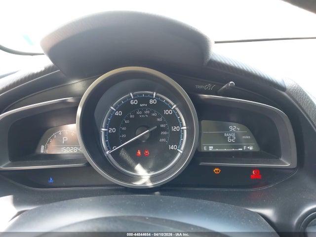 3MYDLBYV8KY517755 Toyota YARIS LE